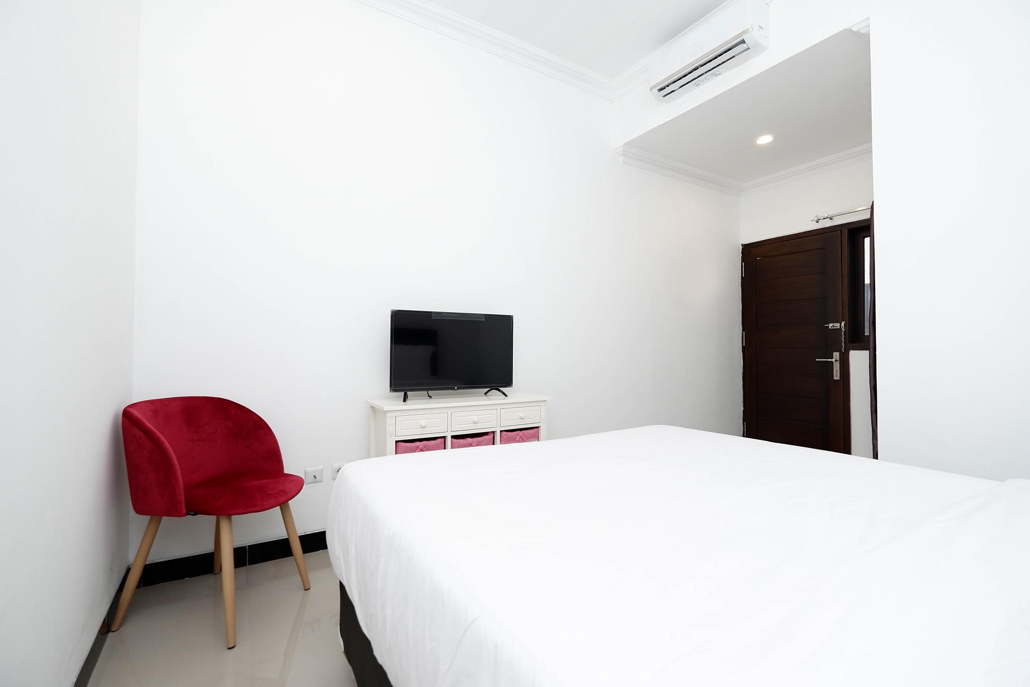 Oyo 1611 Four D'Home Surakarta  Ngoại thất bức ảnh