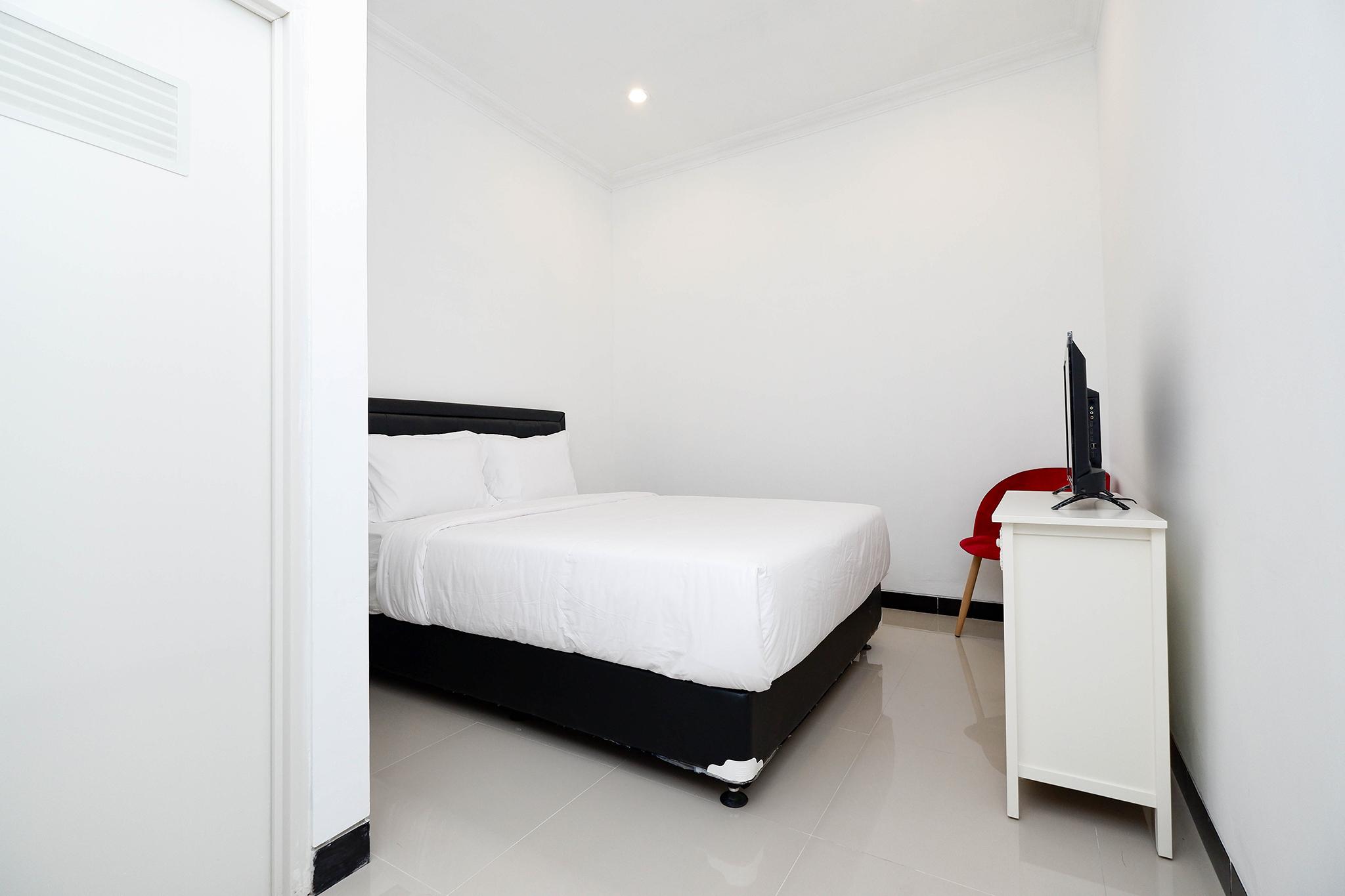 Oyo 1611 Four D'Home Surakarta  Ngoại thất bức ảnh