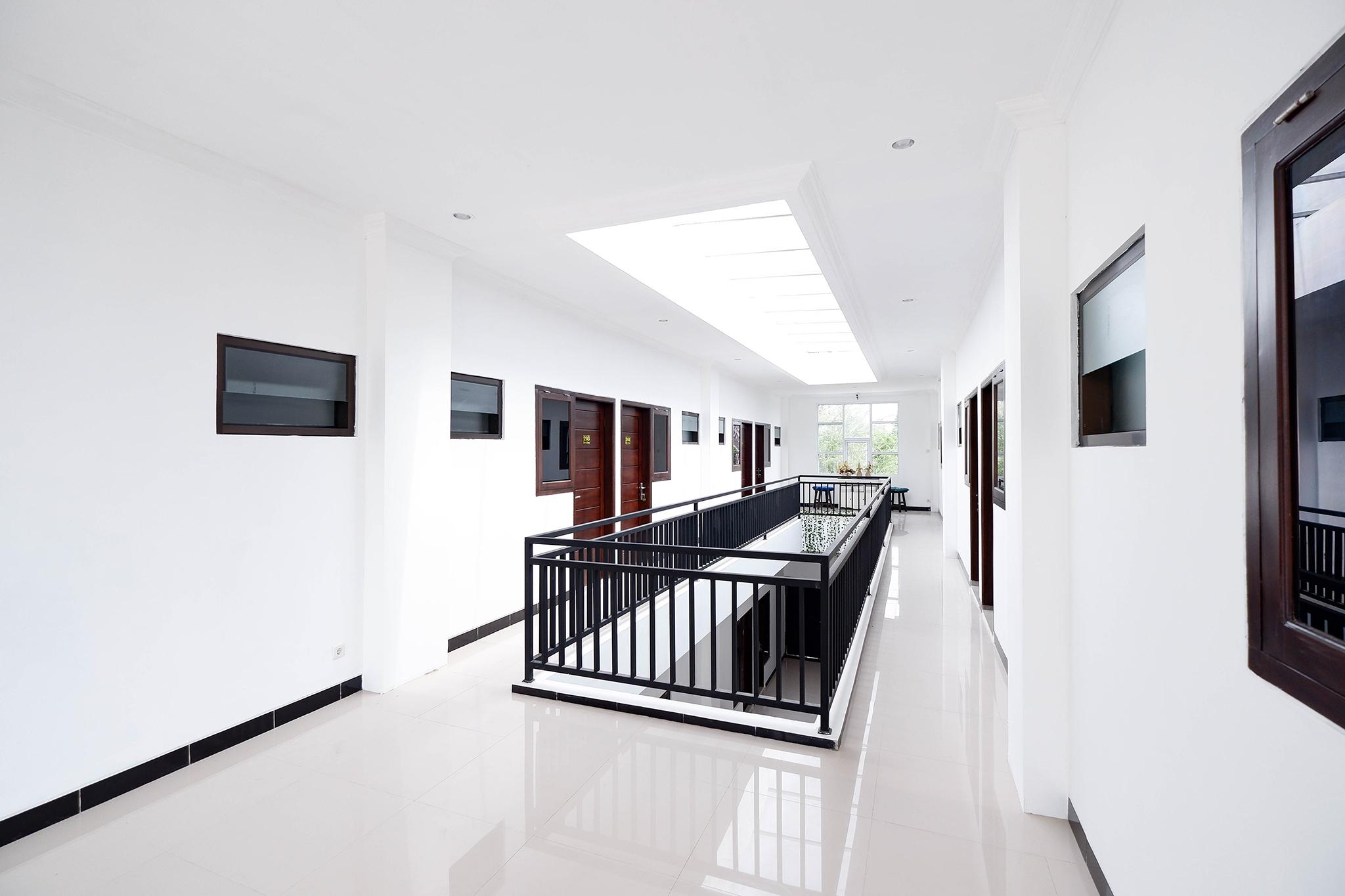 Oyo 1611 Four D'Home Surakarta  Ngoại thất bức ảnh