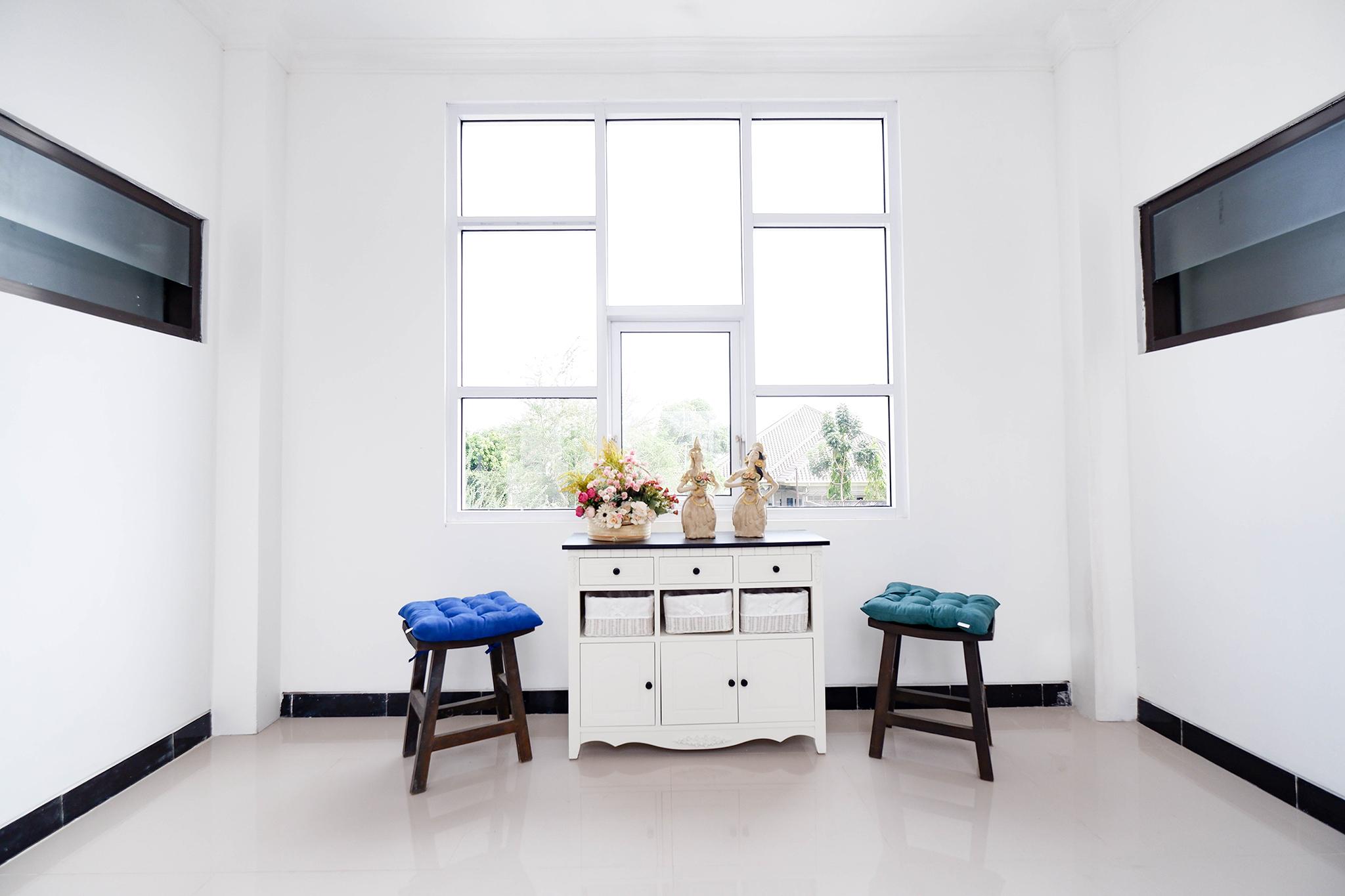 Oyo 1611 Four D'Home Surakarta  Ngoại thất bức ảnh
