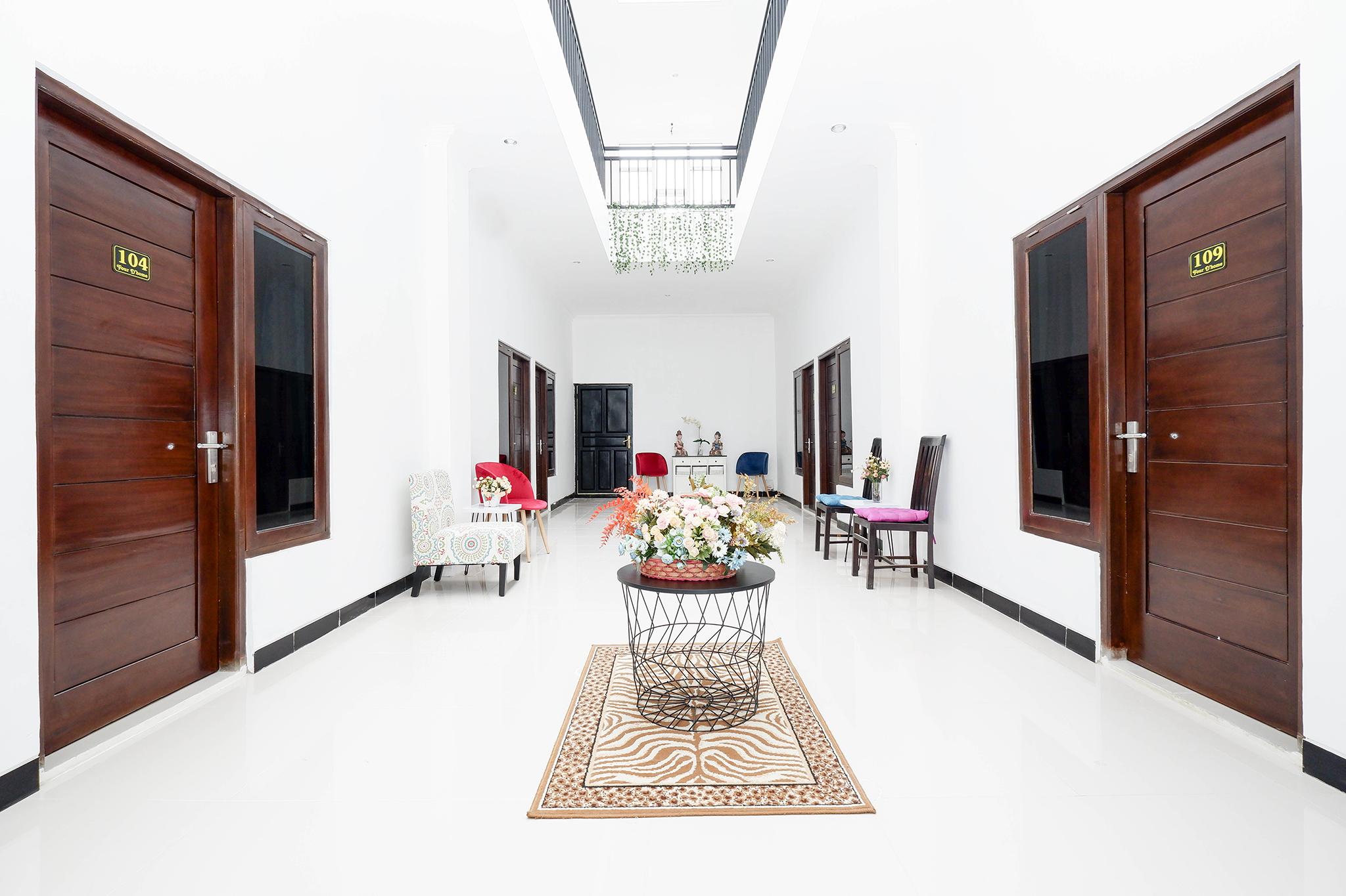 Oyo 1611 Four D'Home Surakarta  Ngoại thất bức ảnh