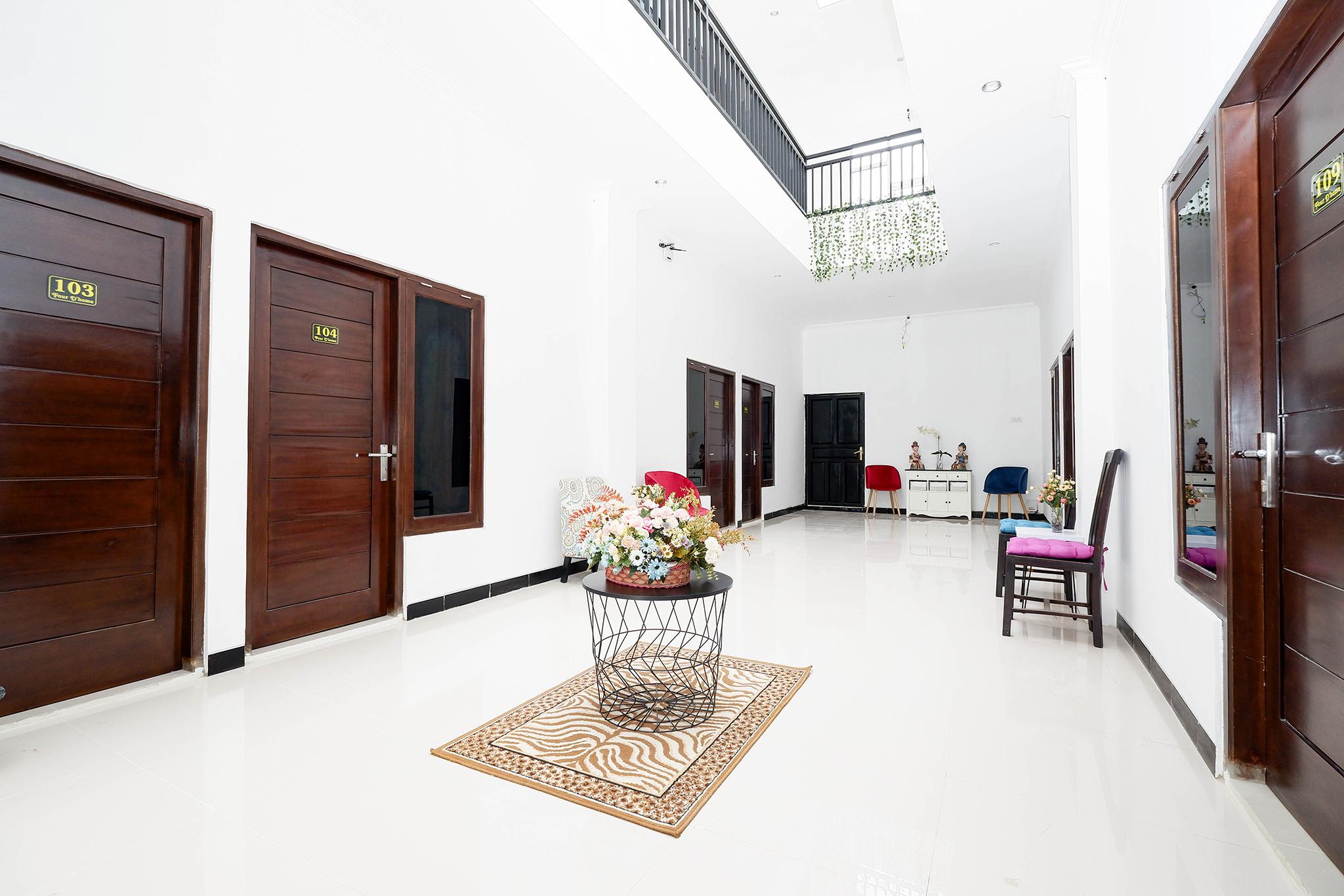 Oyo 1611 Four D'Home Surakarta  Ngoại thất bức ảnh